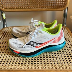 Saucony 8.5 Womens endorphin pro running shoes sneakers white blue